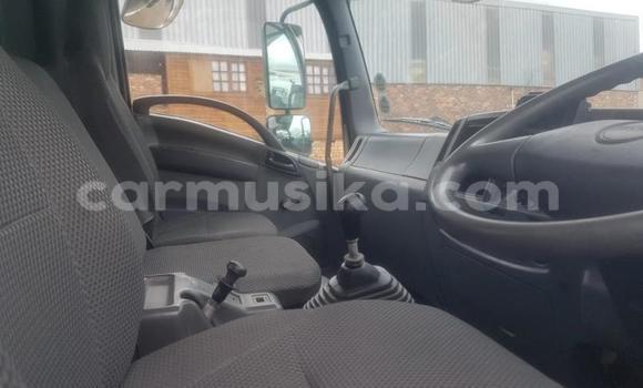 Acheter Occasion Utilitaire Isuzu FTR 850 Blanc à Beitbridge, Matabeleland South Acheter Occasion Utilitaire Isuzu FTR 850 Blanc à Beitbridge, Matabeleland South