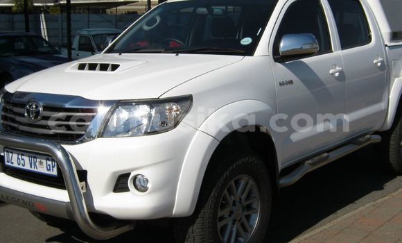 Tenga Tsaru Toyota Hilux Chena Mota in Harare in Harare Tenga Tsaru Toyota Hilux Chena Mota in Harare in Harare
