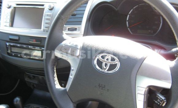 Tenga Tsaru Toyota Hilux Chena Mota in Harare in Harare Tenga Tsaru Toyota Hilux Chena Mota in Harare in Harare