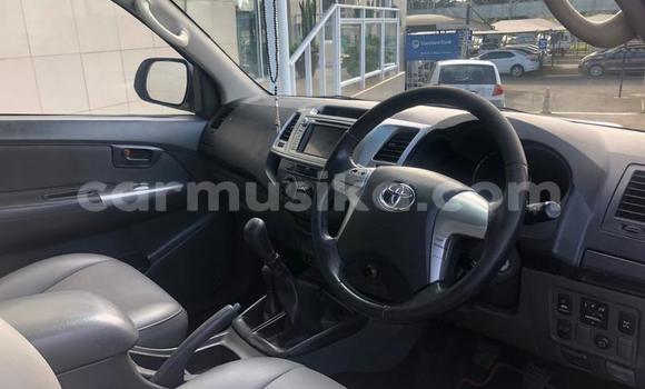 Tenga Tsaru Toyota Hilux Chena Mota in Beitbridge in Matabeleland South Tenga Tsaru Toyota Hilux Chena Mota in Beitbridge in Matabeleland South