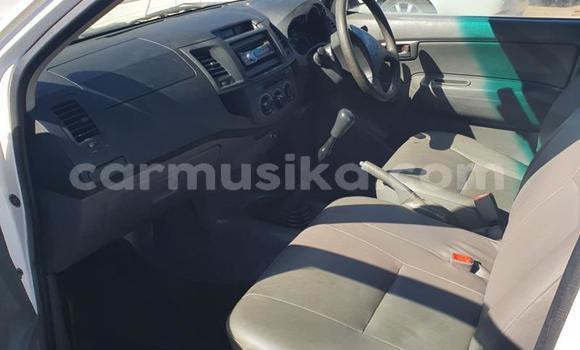 Tenga Tsaru Toyota Hilux Chena Mota in Beitbridge in Matabeleland South Tenga Tsaru Toyota Hilux Chena Mota in Beitbridge in Matabeleland South