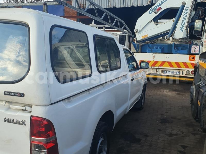 Big with watermark toyota hilux matabeleland south beitbridge 14780