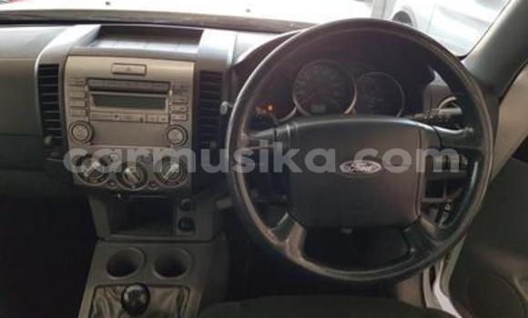 Acheter Occasion Voiture Ford Ranger Blanc à Beitbridge, Matabeleland South Acheter Occasion Voiture Ford Ranger Blanc à Beitbridge, Matabeleland South