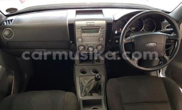 Acheter Occasion Voiture Ford Ranger Blanc à Beitbridge, Matabeleland South Acheter Occasion Voiture Ford Ranger Blanc à Beitbridge, Matabeleland South