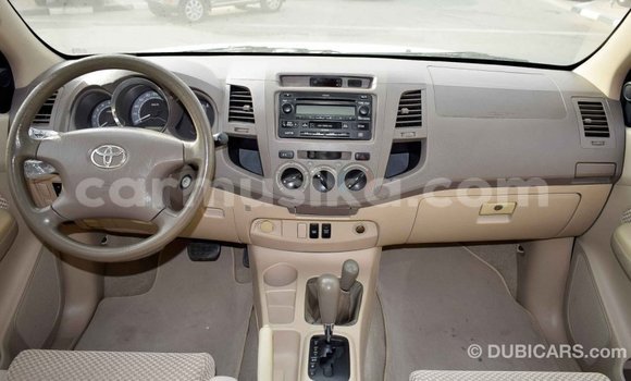 Acheter Import Voiture Toyota Fortuner Blanc à Import - Dubai, Harare Acheter Import Voiture Toyota Fortuner Blanc à Import - Dubai, Harare