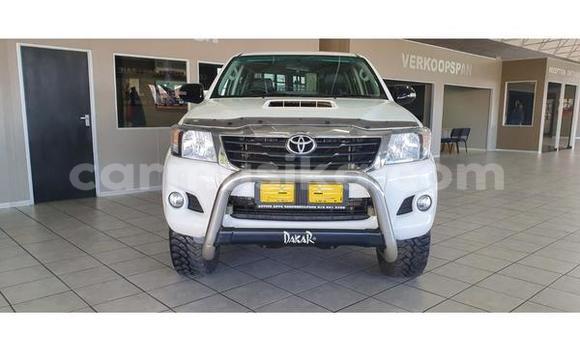 Acheter Occasion Voiture Toyota Hilux Blanc à Beitbridge, Matabeleland South Acheter Occasion Voiture Toyota Hilux Blanc à Beitbridge, Matabeleland South