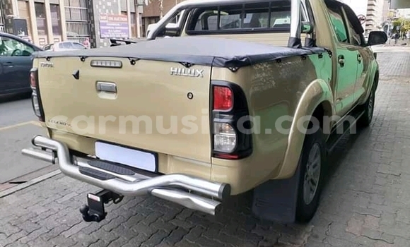 Acheter Occasion Voiture Toyota Hilux Blanc à Beitbridge, Matabeleland South Acheter Occasion Voiture Toyota Hilux Blanc à Beitbridge, Matabeleland South