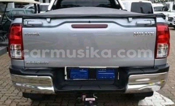 Buy Used Toyota Hilux White Car in Beitbridge in Matabeleland South Buy Used Toyota Hilux White Car in Beitbridge in Matabeleland South