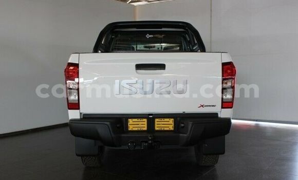 Nunua Ilio tumika Isuzu KB Nyeupe Gari ndani ya Beitbridge nchini Matabeleland Kusini