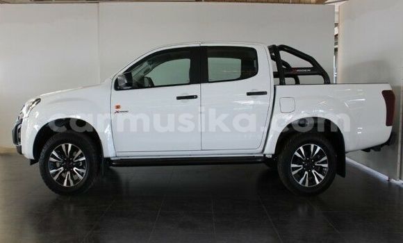 Acheter Occasion Voiture Isuzu KB Blanc à Beitbridge, Matabeleland South Acheter Occasion Voiture Isuzu KB Blanc à Beitbridge, Matabeleland South