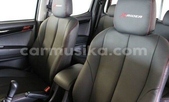 Acheter Occasion Voiture Isuzu KB Blanc à Beitbridge, Matabeleland South Acheter Occasion Voiture Isuzu KB Blanc à Beitbridge, Matabeleland South