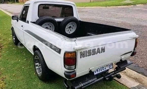 Acheter Occasion Voiture Nissan 100NX Blanc à Beitbridge, Matabeleland South Acheter Occasion Voiture Nissan 100NX Blanc à Beitbridge, Matabeleland South