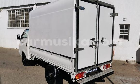 Tenga Tsaru Hyundai H1 Chena Mota in Harare in Harare Tenga Tsaru Hyundai H1 Chena Mota in Harare in Harare