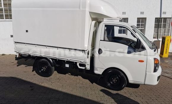 Tenga Tsaru Hyundai H1 Chena Mota in Harare in Harare Tenga Tsaru Hyundai H1 Chena Mota in Harare in Harare