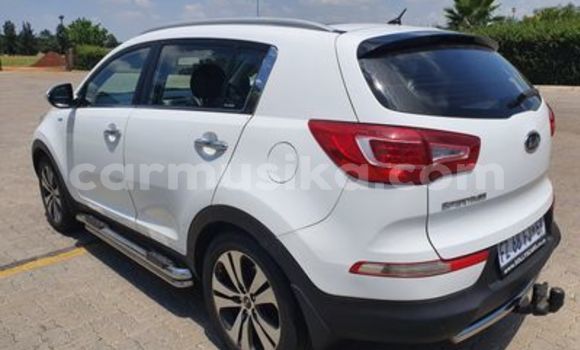 Nunua Ilio tumika Kia Sportage Nyeupe Gari ndani ya Bulawayo nchini Bulawayo Nunua Ilio tumika Kia Sportage Nyeupe Gari ndani ya Bulawayo nchini Bulawayo