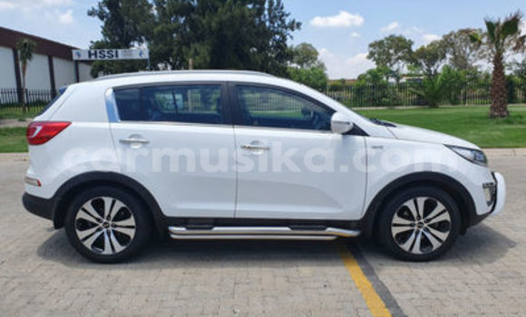 Nunua Ilio tumika Kia Sportage Nyeupe Gari ndani ya Bulawayo nchini Bulawayo Nunua Ilio tumika Kia Sportage Nyeupe Gari ndani ya Bulawayo nchini Bulawayo