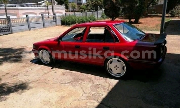 Acheter Occasion Voiture Toyota Corolla Rouge à Beitbridge, Matabeleland South Acheter Occasion Voiture Toyota Corolla Rouge à Beitbridge, Matabeleland South