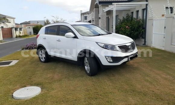 Buy Used Kia Sportage White Car in Beitbridge in Matabeleland South Buy Used Kia Sportage White Car in Beitbridge in Matabeleland South