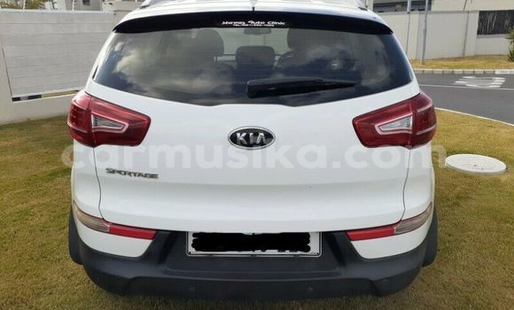 Buy Used Kia Sportage White Car in Beitbridge in Matabeleland South Buy Used Kia Sportage White Car in Beitbridge in Matabeleland South