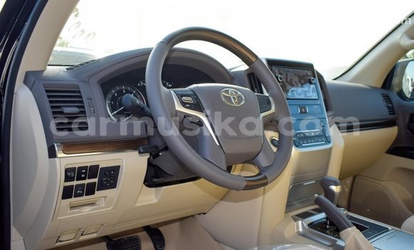 Acheter Import Voiture Toyota Land Cruiser Noir à Import - Dubai, Harare Acheter Import Voiture Toyota Land Cruiser Noir à Import - Dubai, Harare
