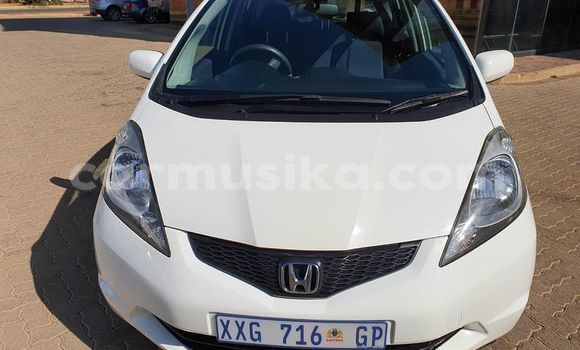 Tenga Tsaru Honda Jazz Chena Mota in Harare in Harare Tenga Tsaru Honda Jazz Chena Mota in Harare in Harare