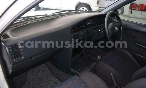 Acheter Occasion Voiture Toyota Sprinter Blanc à Beitbridge, Matabeleland South Acheter Occasion Voiture Toyota Sprinter Blanc à Beitbridge, Matabeleland South