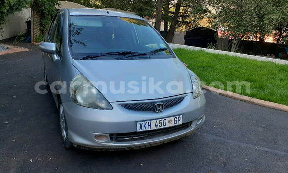 Acheter Occasion Voiture Honda Jazz Gris à Beitbridge, Matabeleland South Acheter Occasion Voiture Honda Jazz Gris à Beitbridge, Matabeleland South
