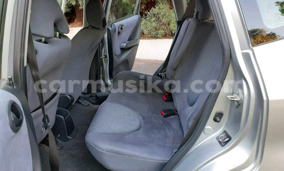 Acheter Occasion Voiture Honda Jazz Gris à Beitbridge, Matabeleland South Acheter Occasion Voiture Honda Jazz Gris à Beitbridge, Matabeleland South