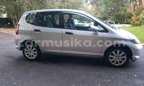 Acheter Occasion Voiture Honda Jazz Gris à Beitbridge, Matabeleland South Acheter Occasion Voiture Honda Jazz Gris à Beitbridge, Matabeleland South
