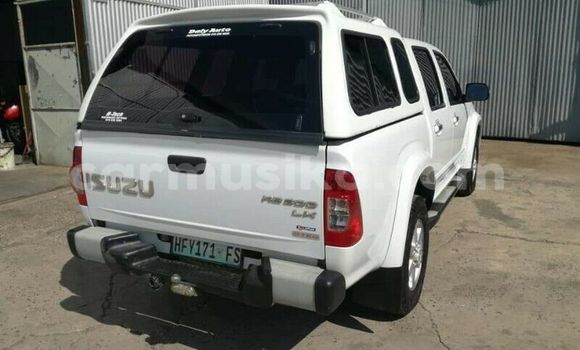 Buy Used Isuzu KB White Car in Beitbridge in Matabeleland South