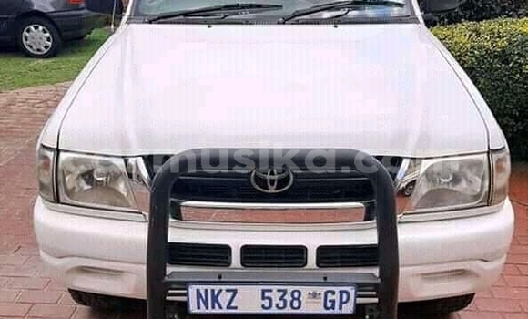 Tenga Tsaru Toyota Hilux Chena Mota in Harare in Harare Tenga Tsaru Toyota Hilux Chena Mota in Harare in Harare