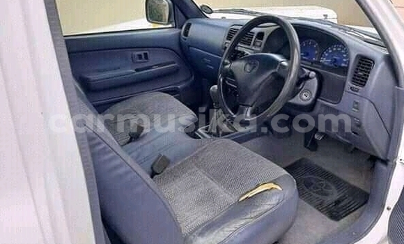 Tenga Tsaru Toyota Hilux Chena Mota in Harare in Harare Tenga Tsaru Toyota Hilux Chena Mota in Harare in Harare