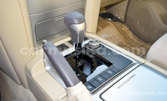 Acheter Import Voiture Toyota Land Cruiser Noir à Import - Dubai, Harare Acheter Import Voiture Toyota Land Cruiser Noir à Import - Dubai, Harare