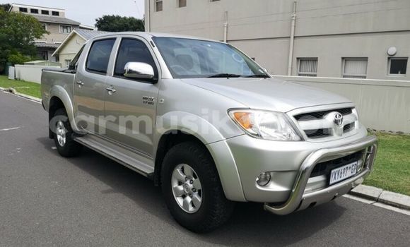 Nunua Ilio tumika Toyota Hilux Fedha Gari ndani ya Gweru nchini Midlands Nunua Ilio tumika Toyota Hilux Fedha Gari ndani ya Gweru nchini Midlands