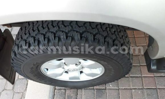 Nunua Ilio tumika Toyota Hilux Fedha Gari ndani ya Gweru nchini Midlands Nunua Ilio tumika Toyota Hilux Fedha Gari ndani ya Gweru nchini Midlands