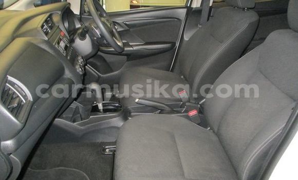 Tenga Tsaru Honda Jazz Chena Mota in Harare in Harare Tenga Tsaru Honda Jazz Chena Mota in Harare in Harare