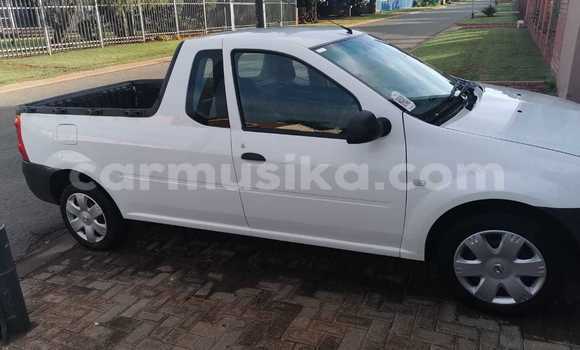 Buy Used Nissan NP 300 White Car in Beitbridge in Matabeleland South Buy Used Nissan NP 300 White Car in Beitbridge in Matabeleland South