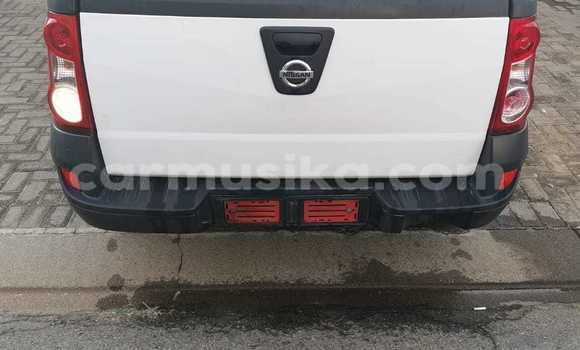 Buy Used Nissan NP 300 White Car in Beitbridge in Matabeleland South Buy Used Nissan NP 300 White Car in Beitbridge in Matabeleland South