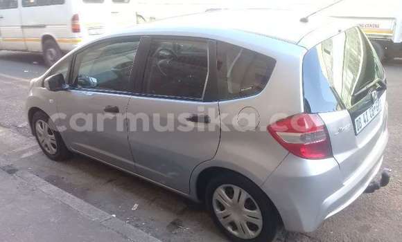 Buy Used Honda Fit Silver Car in Beitbridge in Matabeleland South Buy Used Honda Fit Silver Car in Beitbridge in Matabeleland South