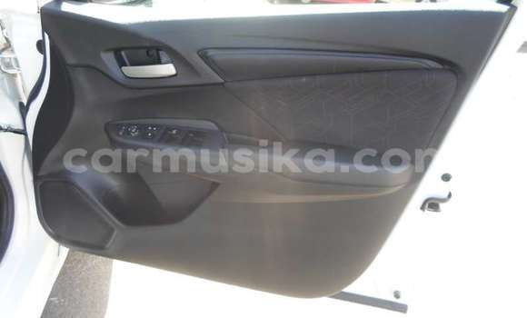 Buy Used Honda Fit Silver Car in Beitbridge in Matabeleland South Buy Used Honda Fit Silver Car in Beitbridge in Matabeleland South