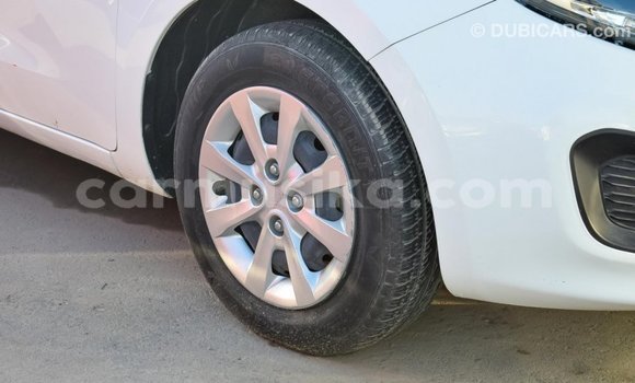 Nunua Imported Kia Rio Nyeupe Gari ndani ya Import - Dubai nchini Harare