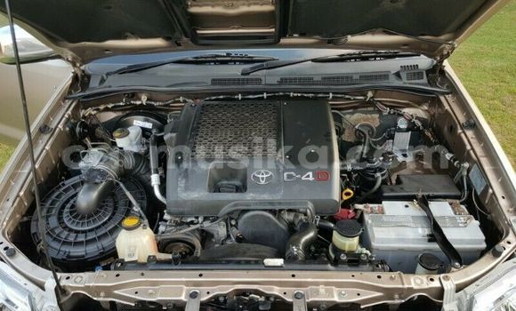 Tenga Tsaru Toyota Hilux Zvimwe Mota in Beitbridge in Matabeleland South Tenga Tsaru Toyota Hilux Zvimwe Mota in Beitbridge in Matabeleland South