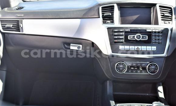 Buy Used Mercedes‒Benz ML–Class White Car in Beitbridge in Matabeleland South Buy Used Mercedes‒Benz ML–Class White Car in Beitbridge in Matabeleland South