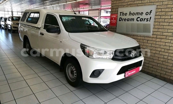 Buy Used Toyota Hilux White Car in Beitbridge in Matabeleland South Buy Used Toyota Hilux White Car in Beitbridge in Matabeleland South