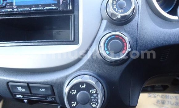 Buy Used Honda Fit Blue Car in Beitbridge in Matabeleland South Buy Used Honda Fit Blue Car in Beitbridge in Matabeleland South