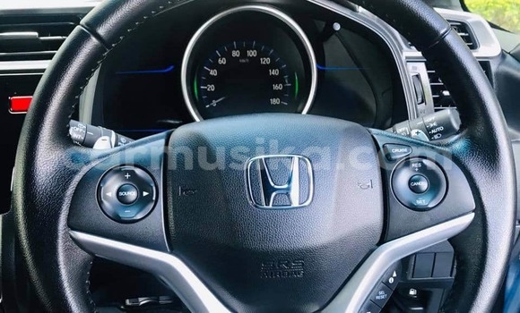 Buy Used Honda Fit Blue Car in Beitbridge in Matabeleland South Buy Used Honda Fit Blue Car in Beitbridge in Matabeleland South