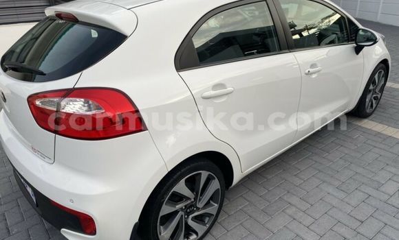Nunua Ilio tumika Kia Rio Nyeupe Gari ndani ya Beitbridge nchini Matabeleland Kusini