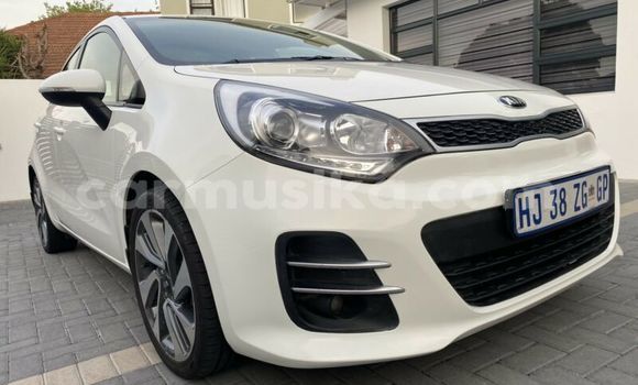 Buy Used Kia Rio White Car in Beitbridge in Matabeleland South Buy Used Kia Rio White Car in Beitbridge in Matabeleland South