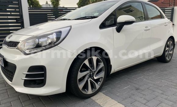 Buy Used Kia Rio White Car in Beitbridge in Matabeleland South Buy Used Kia Rio White Car in Beitbridge in Matabeleland South