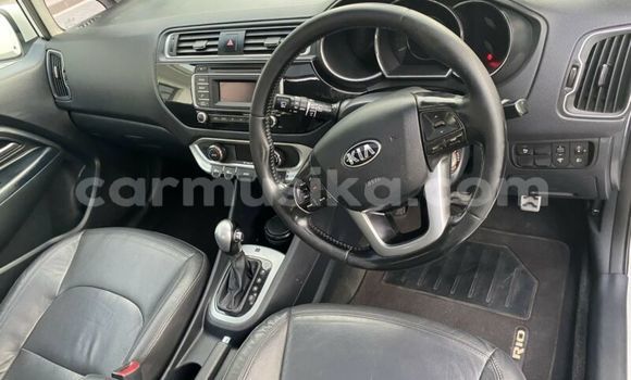 Buy Used Kia Rio White Car in Beitbridge in Matabeleland South Buy Used Kia Rio White Car in Beitbridge in Matabeleland South